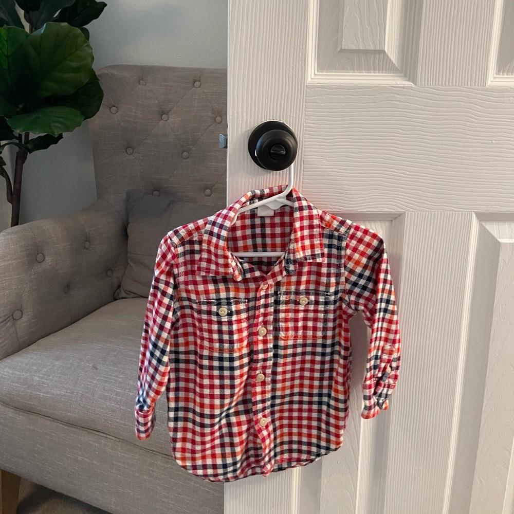 Gap button up